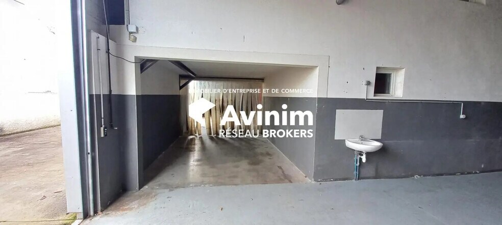 Industrial in Colomiers to rent - Interior Photo - Image 3 of 9