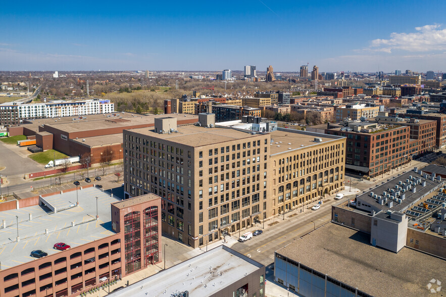 800 Washington Ave N, Minneapolis, MN for rent - Building Photo - Image 2 of 15