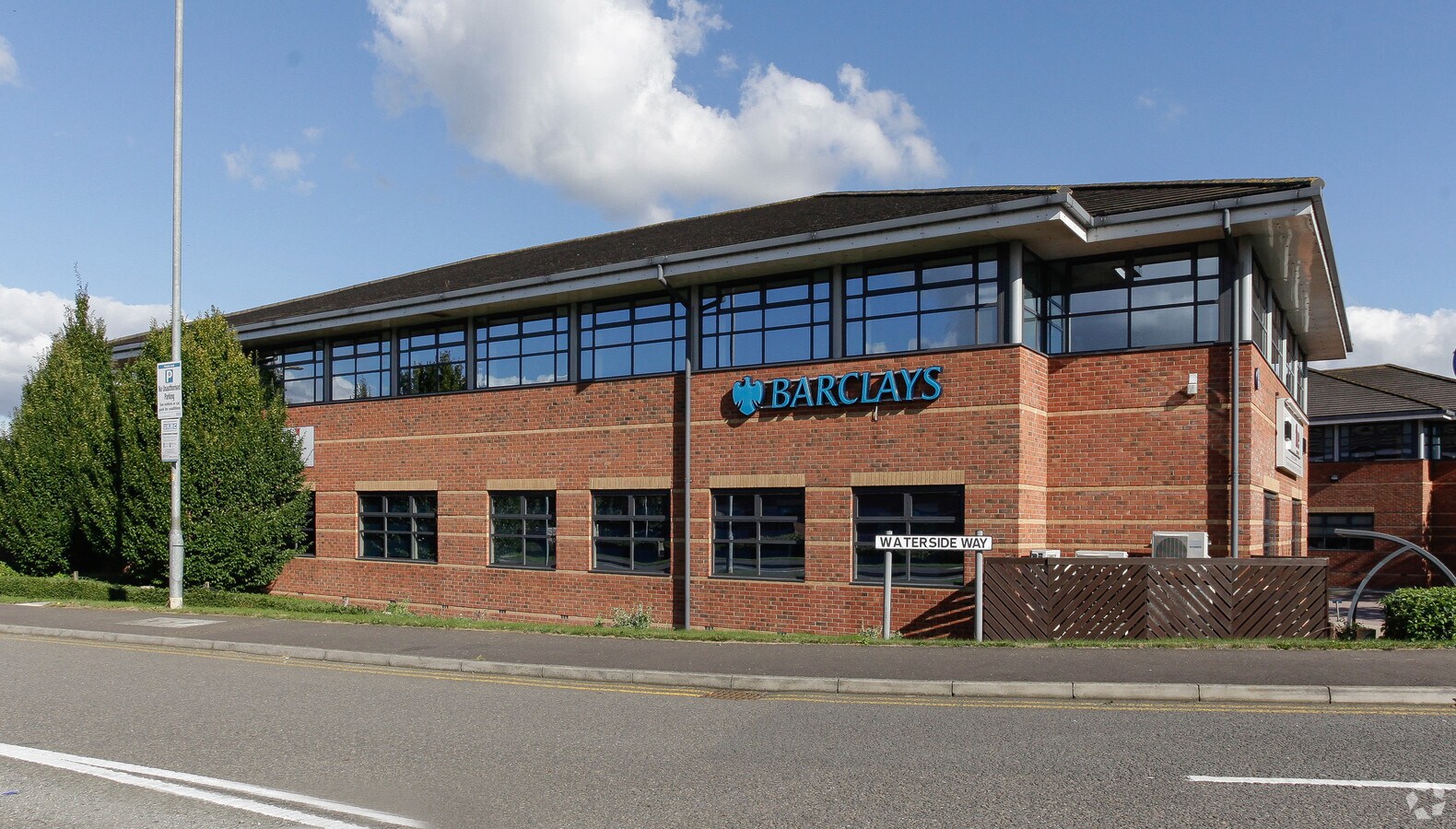 4 Waterside Way, Northampton, NN4 7XD UK