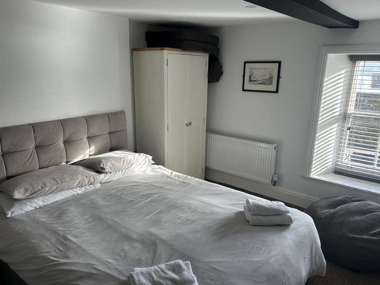 6 Church St, Whitehaven for sale - Interior Photo - Image 3 of 9