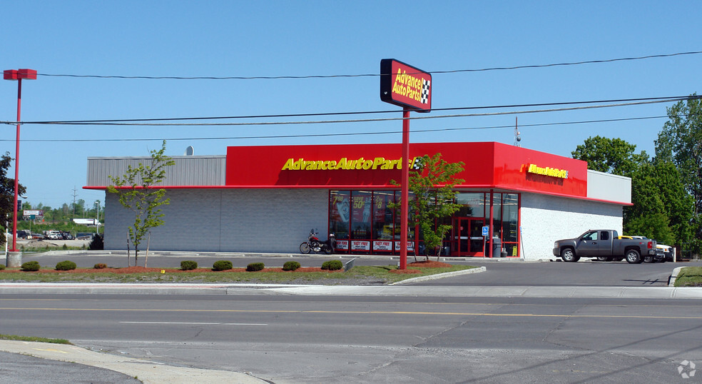 1200 Arsenal St, Watertown, NY for sale - Primary Photo - Image 1 of 7