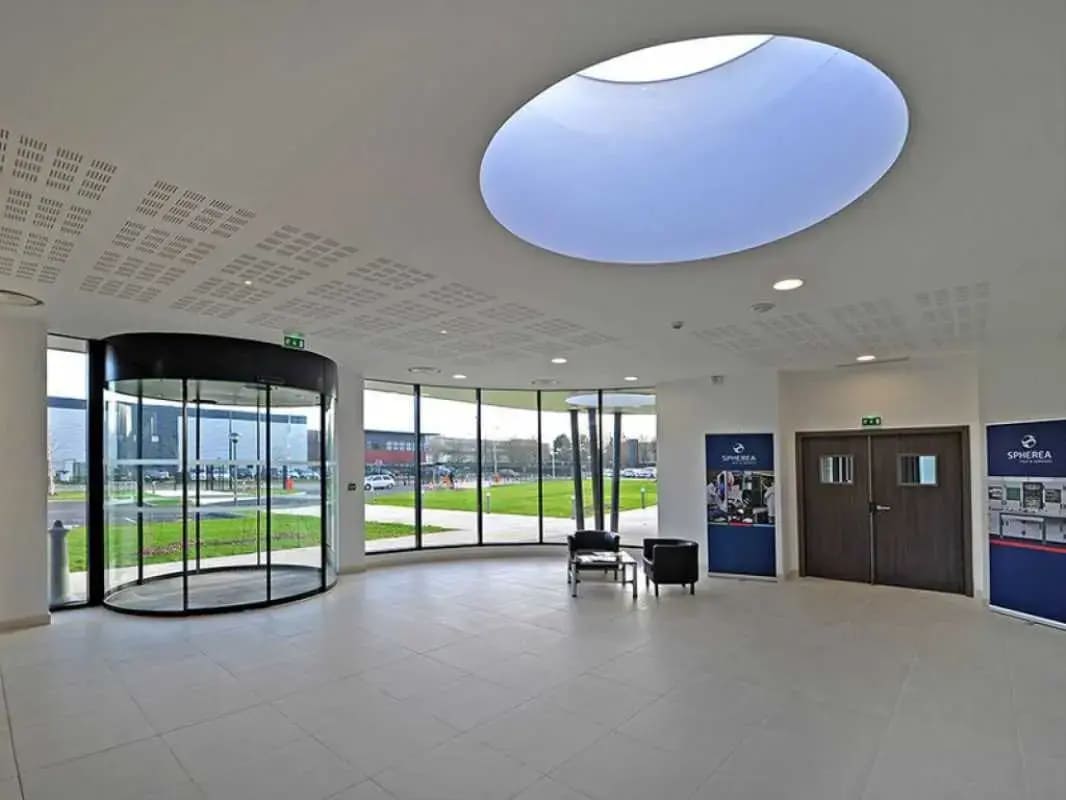 8 Rue Du Maréchal De Lattre De Tassigny, Élancourt to rent Interior Photo- Image 1 of 2