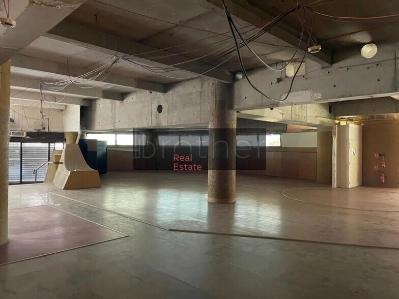 Office in Bordeaux to rent - Interior Photo - Image 2 of 5