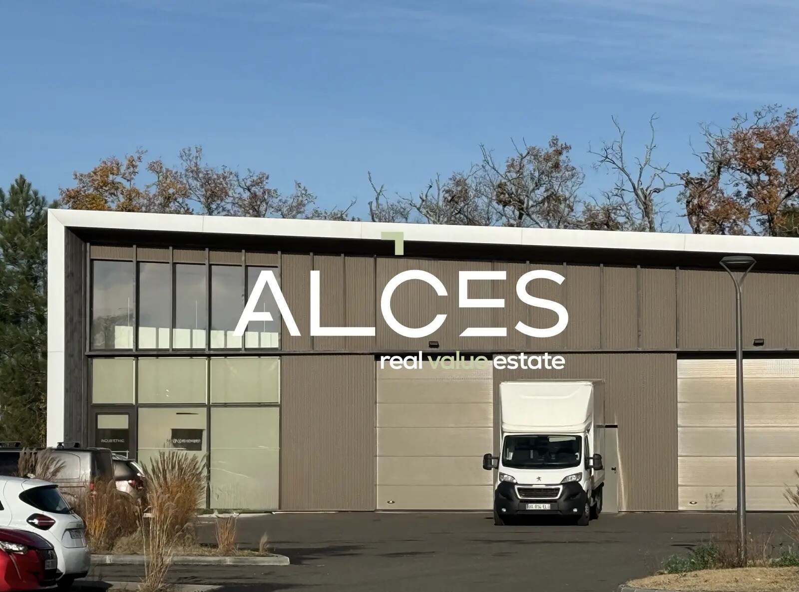 Light Industrial in Mérignac to rent Building Photo- Image 1 of 7