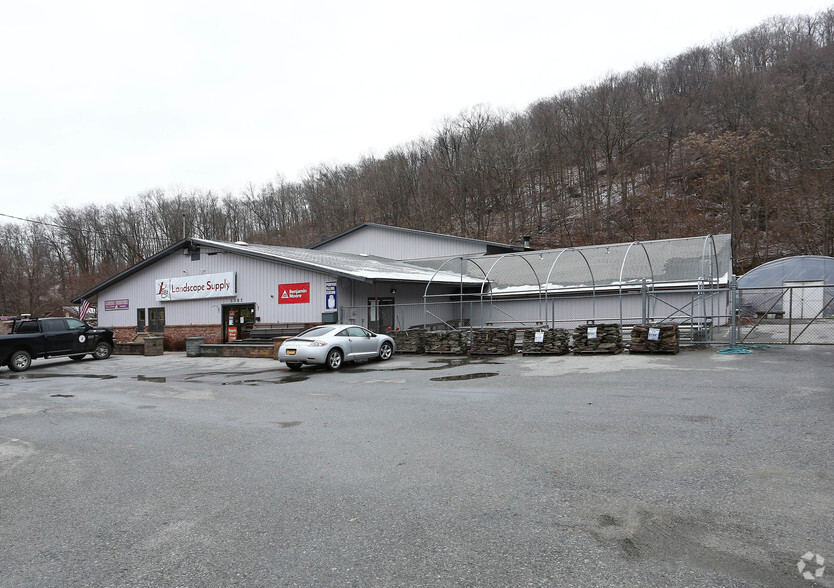 1387 Route 55, Lagrangeville, NY for rent - Building Photo - Image 1 of 2