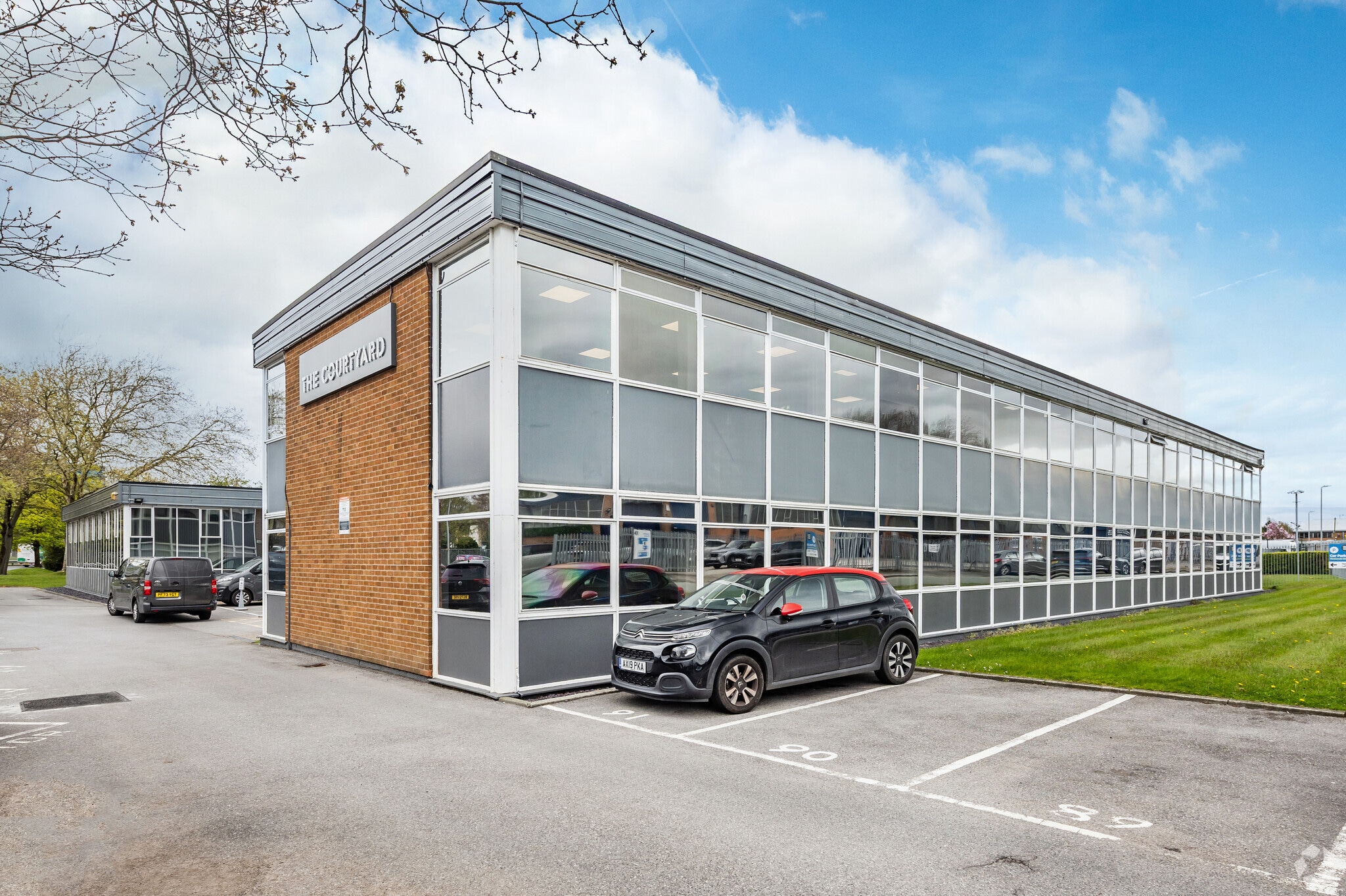 Earl Rd, Wilmslow to rent Primary Photo- Image 1 of 7