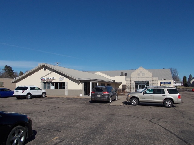 2001 S Central Ave, Marshfield, WI for rent - Primary Photo - Image 1 of 7