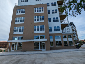 512 S Yellowstone Dr, Madison, WI for rent Building Photo- Image 1 of 8