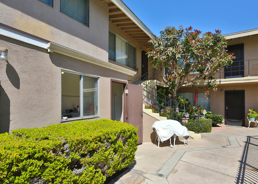 11801 Stuart Dr, Garden Grove, CA for sale - Building Photo - Image 3 of 12