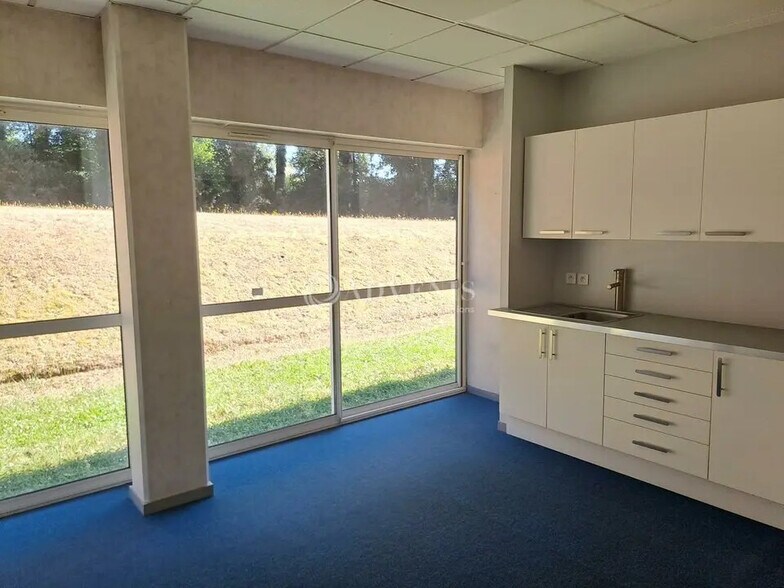 Office in Carquefou to rent - Interior Photo - Image 3 of 5