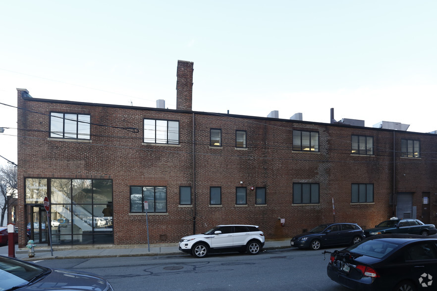 190 Fifth St, Cambridge, MA for rent - Building Photo - Image 2 of 5