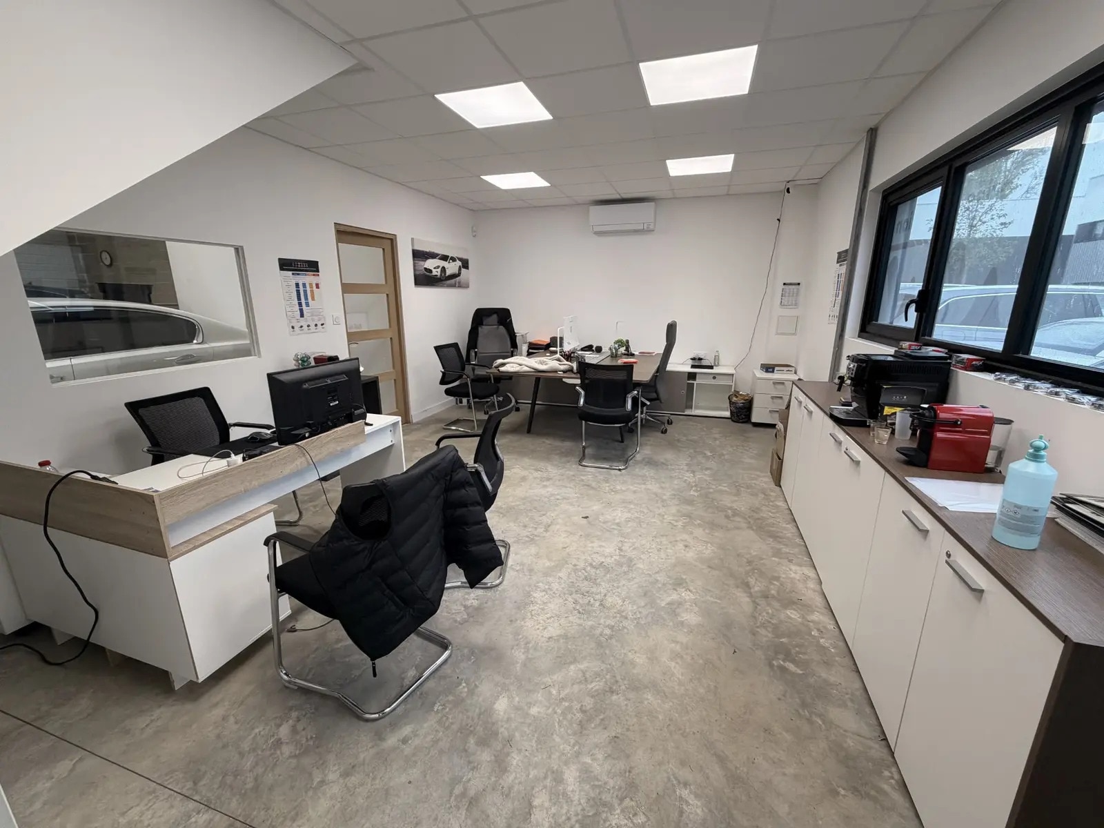 Light Industrial in Mérignac for sale Interior Photo- Image 1 of 5