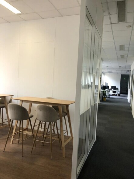 Office in Bordeaux to rent - Interior Photo - Image 3 of 13