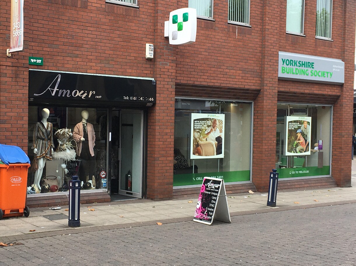 27 Warrington St, Ashton Under Lyne to rent Building Photo- Image 1 of 2