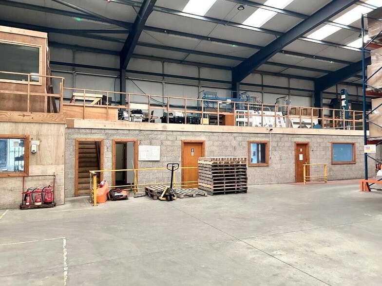 29 Annaghmore Rd, Craigavon to rent - Interior Photo - Image 3 of 3