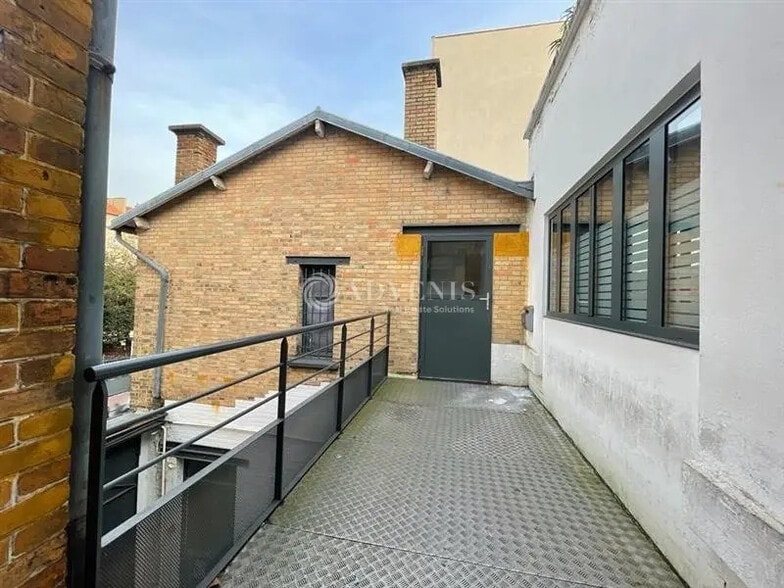 Office in Montrouge to rent - Building Photo - Image 3 of 12