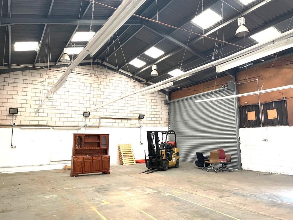 Peppard, Henley On Thames to rent Building Photo- Image 1 of 1