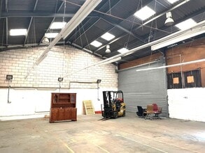 Peppard, Henley On Thames to rent Building Photo- Image 1 of 1