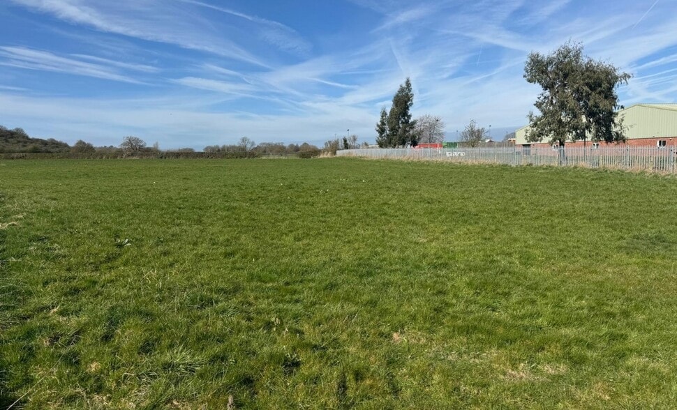 Fauld Ln, Tutbury to rent - Building Photo - Image 2 of 3