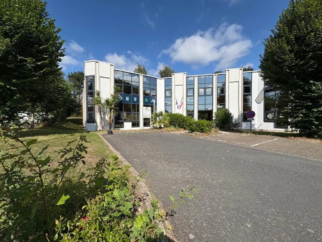 Office in Nantes to rent Building Photo- Image 1 of 8