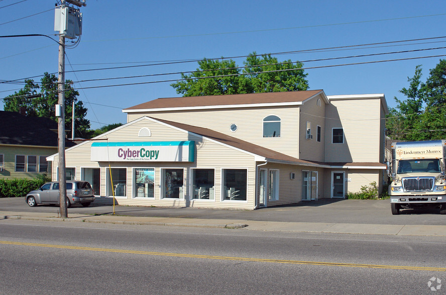 1006 Forest Ave, Portland, ME for sale - Primary Photo - Image 1 of 1