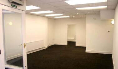 2 Station St, Lewes to rent Interior Photo- Image 2 of 2