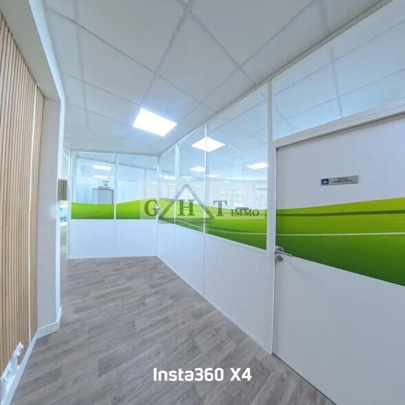 Office in Créteil to rent - Interior Photo - Image 2 of 10