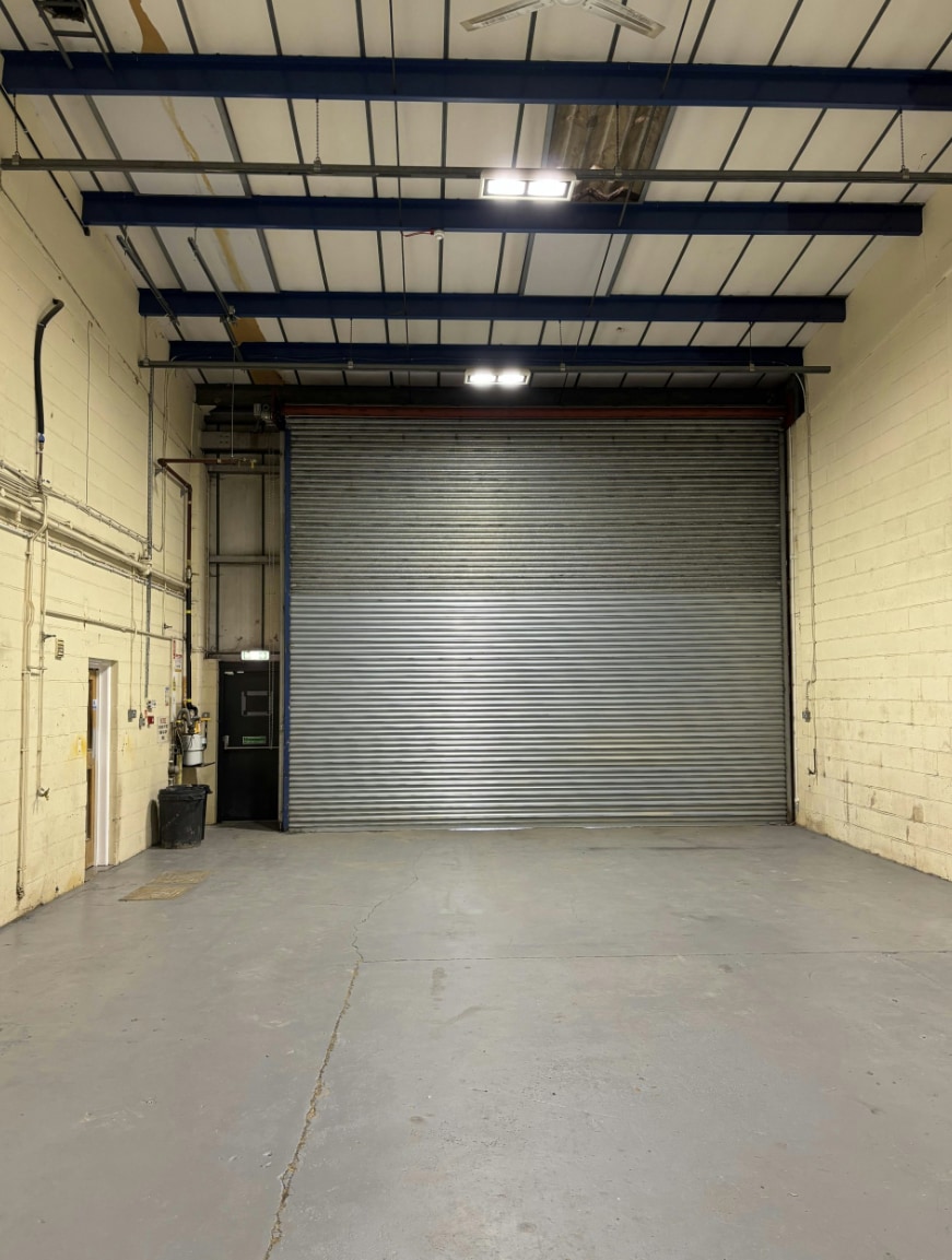 2-5 Ashville Way, Oxford to rent Interior Photo- Image 1 of 9