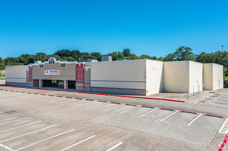 6801 Ridgmar Meadow Rd, Fort Worth, TX for sale - Primary Photo - Image 1 of 6