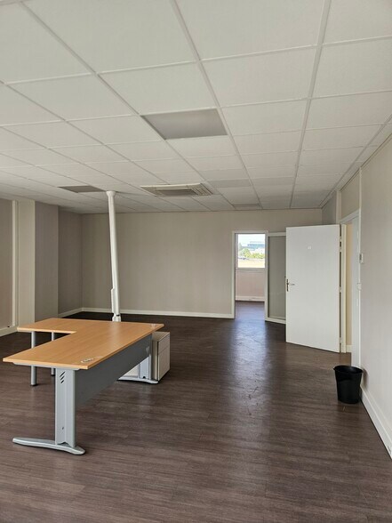 72-90 Boulevard Anatole France, Saint-Denis to rent - Building Photo - Image 3 of 7