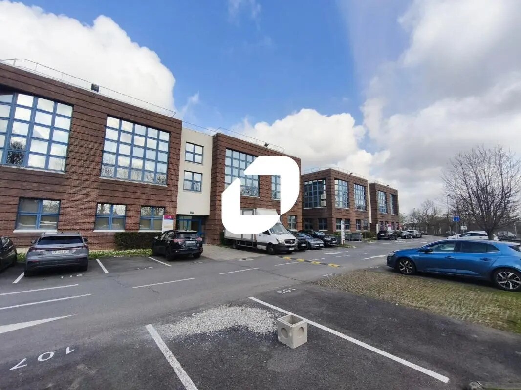 Office in Villiers-sur-Marne to rent Building Photo- Image 1 of 5