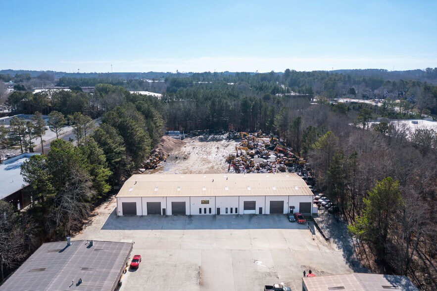 425 Sharon Industrial Way, Suwanee, GA for rent - Building Photo - Image 1 of 4