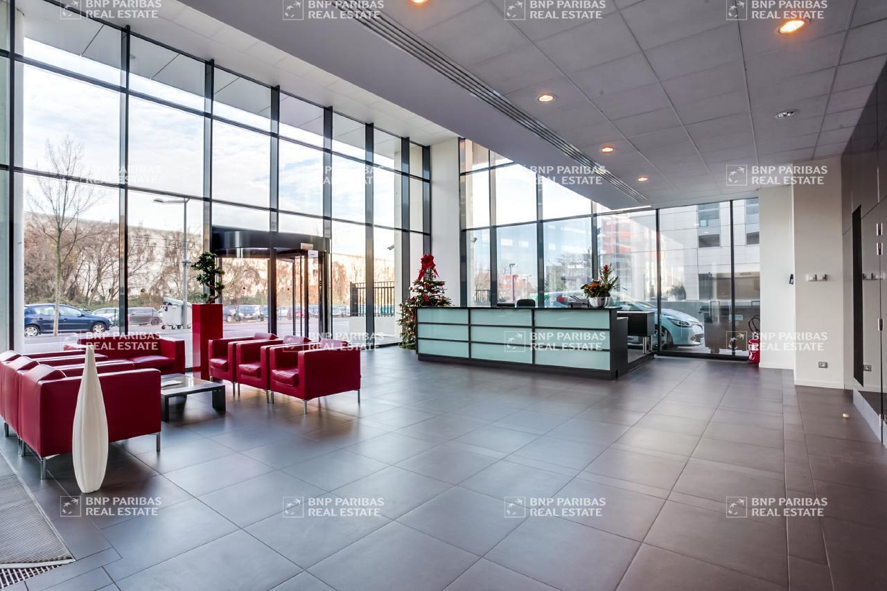 3 Rue Christophe Colomb, Massy to rent Lobby- Image 1 of 14