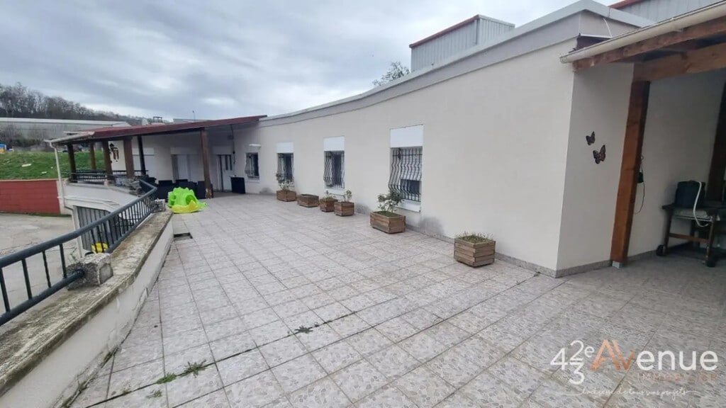 Vente Commerce 140 m² - Photo 1