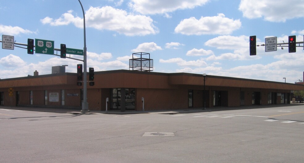 725 Center Ave, Moorhead, MN for sale - Building Photo - Image 1 of 1