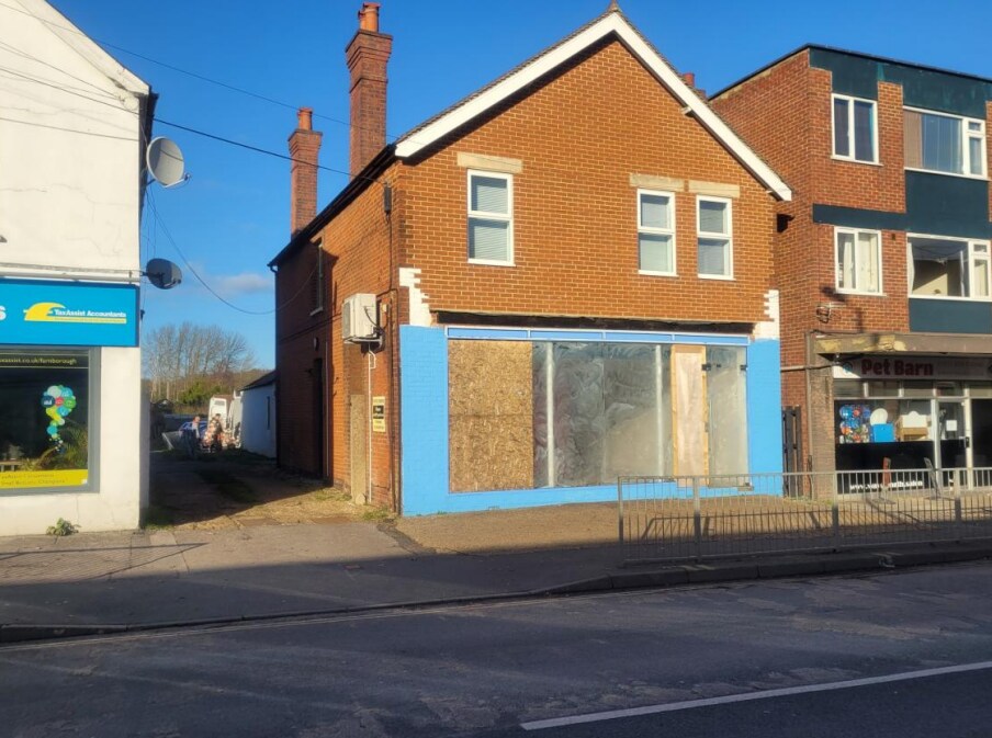 77-77A Victoria Rd, Farnborough for sale Primary Photo- Image 1 of 1