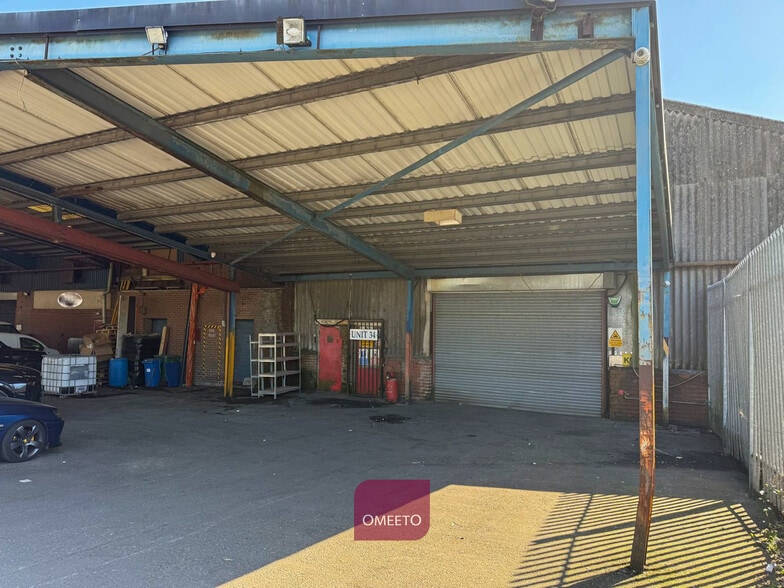 Asher Ln, Ripley to rent - Building Photo - Image 3 of 44