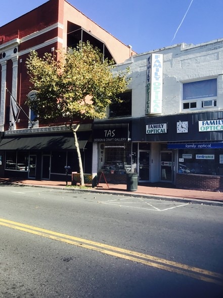 372-374 New York Ave, Huntington, NY to rent - Building Photo - Image 3 of 3