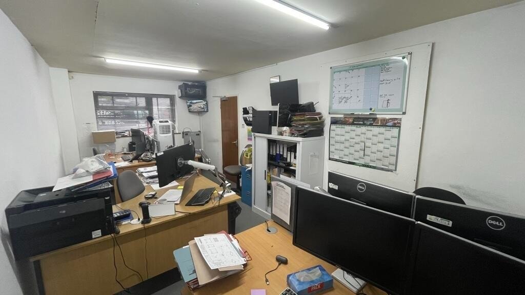 Unit 3, 20a Hawkes Drive, Heathcote Industrial Estate, Warwick, WAR CV34 6LX - Unit 3 - - Interior Photo - Image 1 of 4