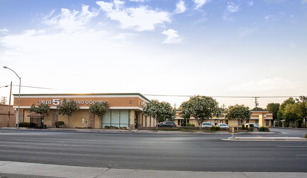 1430 S Mooney Blvd, Visalia, CA for sale - Building Photo - Image 1 of 1