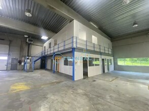 Industrial in Chilly-Mazarin to rent Interior Photo- Image 2 of 8