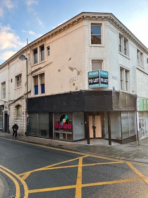 32A Darley St, Bradford to rent Primary Photo- Image 1 of 2