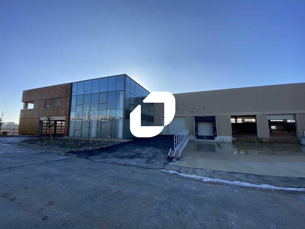 Light Industrial in Tremblay-en-France for sale Building Photo- Image 1 of 15