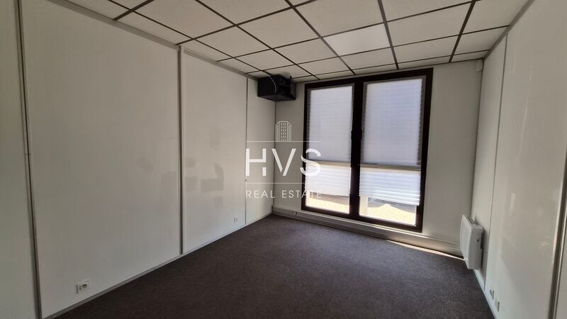 6 Allée Des Banquiers, Aix-en-Provence for sale - Interior Photo - Image 2 of 6