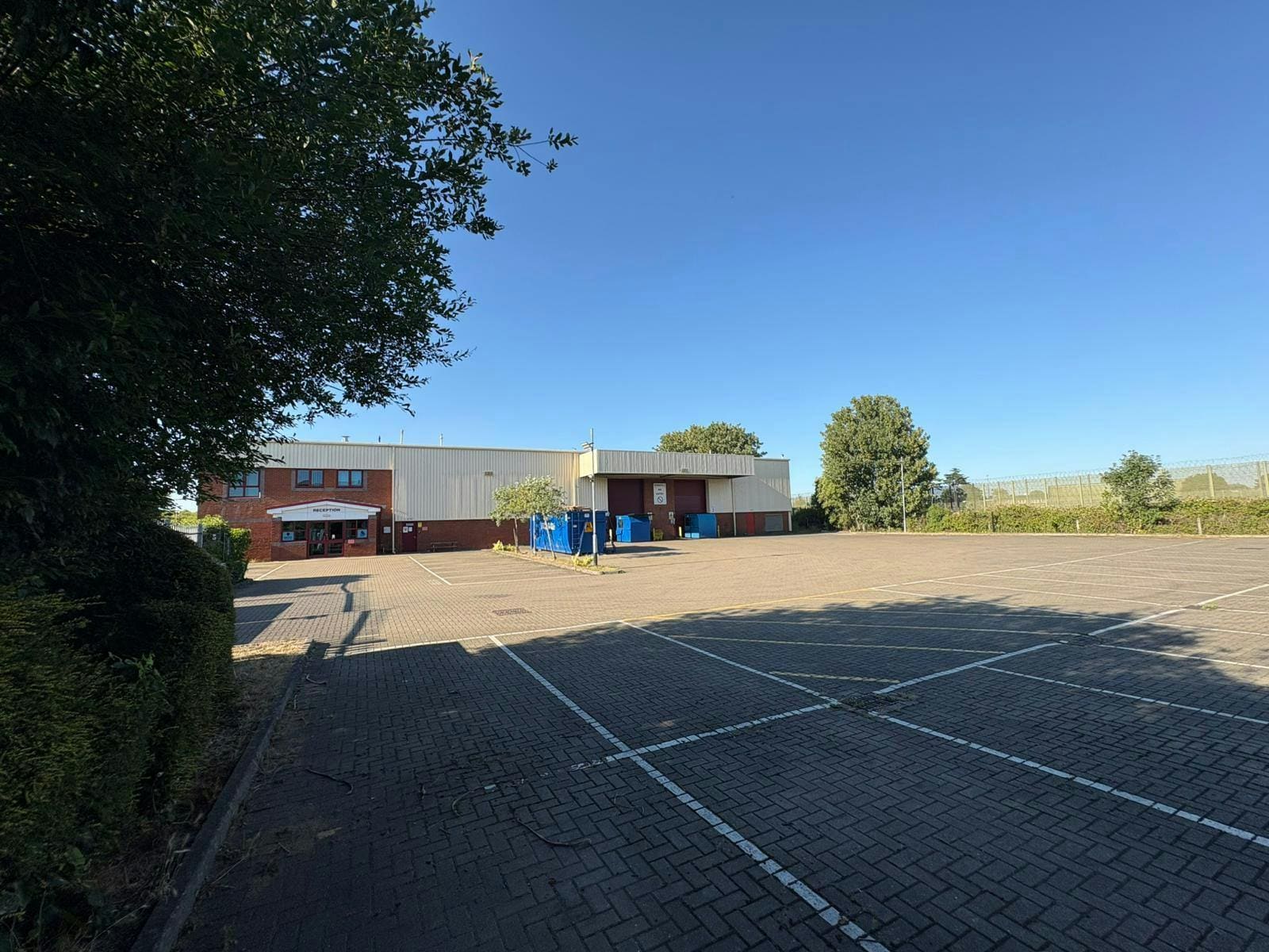 Challenge Rd, Ashford to rent Primary Photo- Image 1 of 10