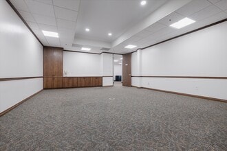 12042 Blanco Rd, San Antonio, TX to rent Interior Photo- Image 2 of 4