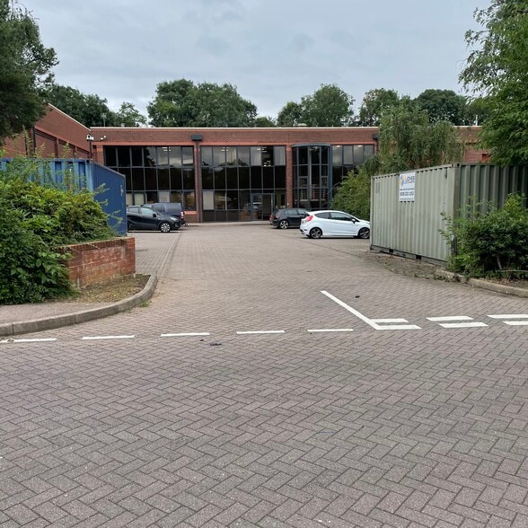 Lombard Way, Banbury to rent - Building Photo - Image 2 of 5