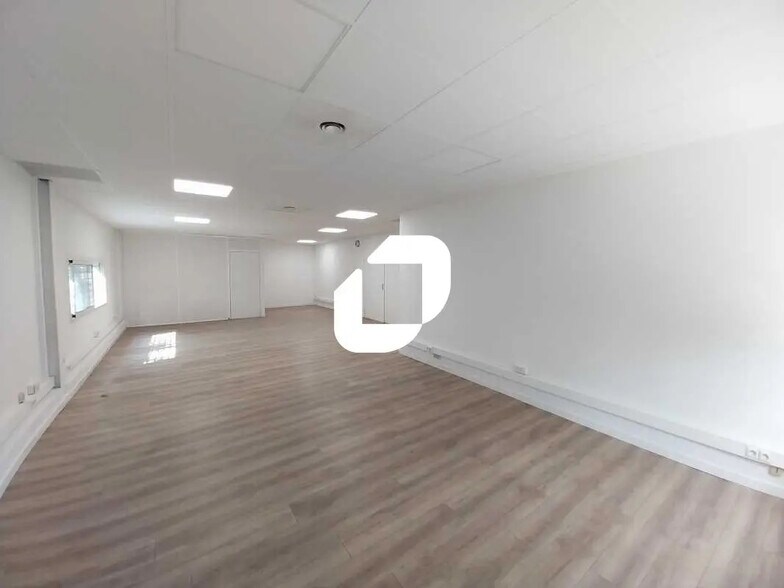 Office in Montpellier to rent - Interior Photo - Image 2 of 19