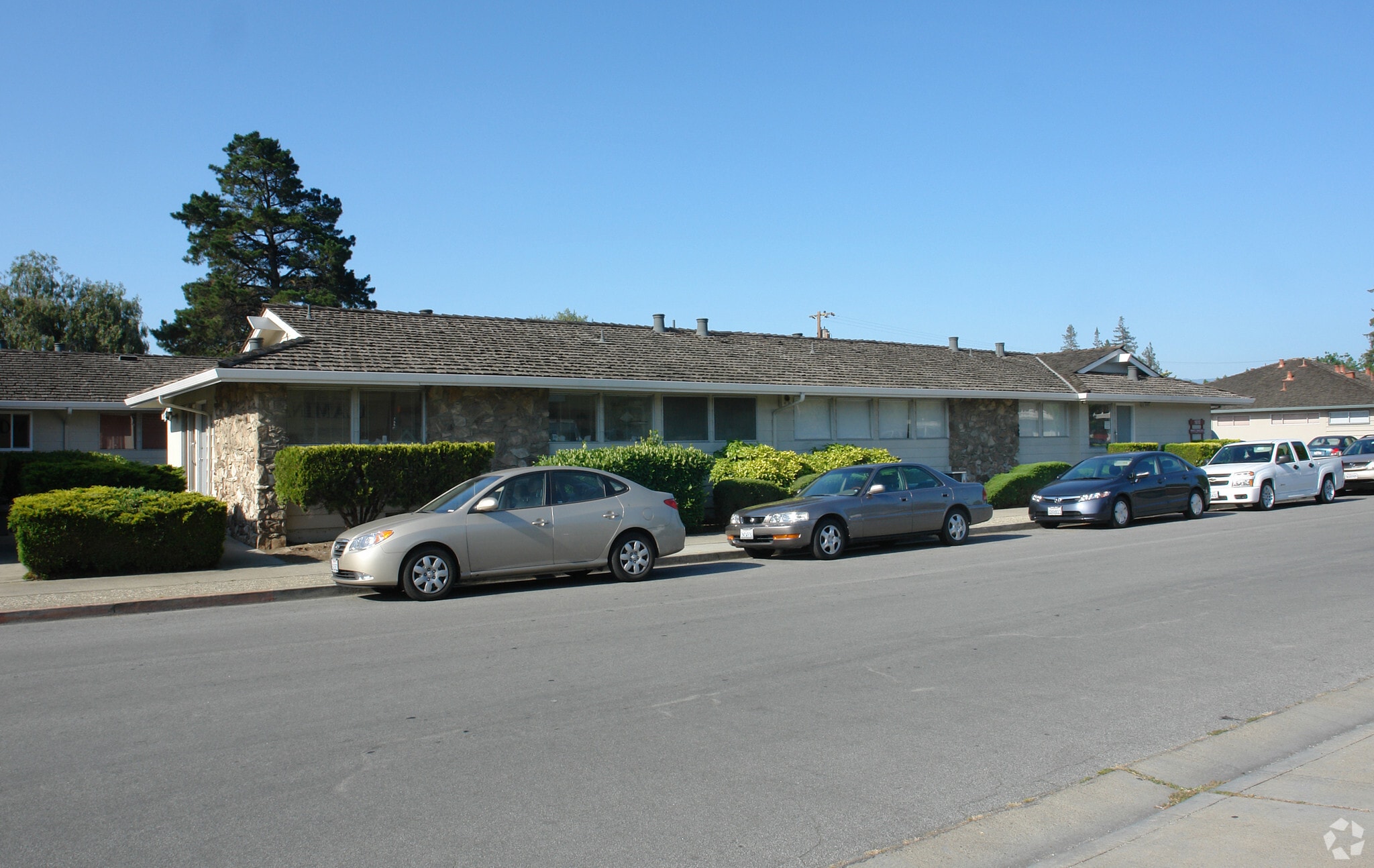 1610 Westwood Dr, San Jose, CA to rent Primary Photo- Image 1 of 4