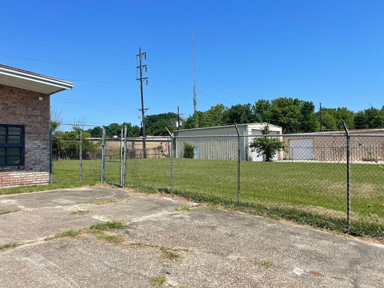 1123 N Carrollton Ave, Baton Rouge, LA for sale - Building Photo - Image 3 of 17